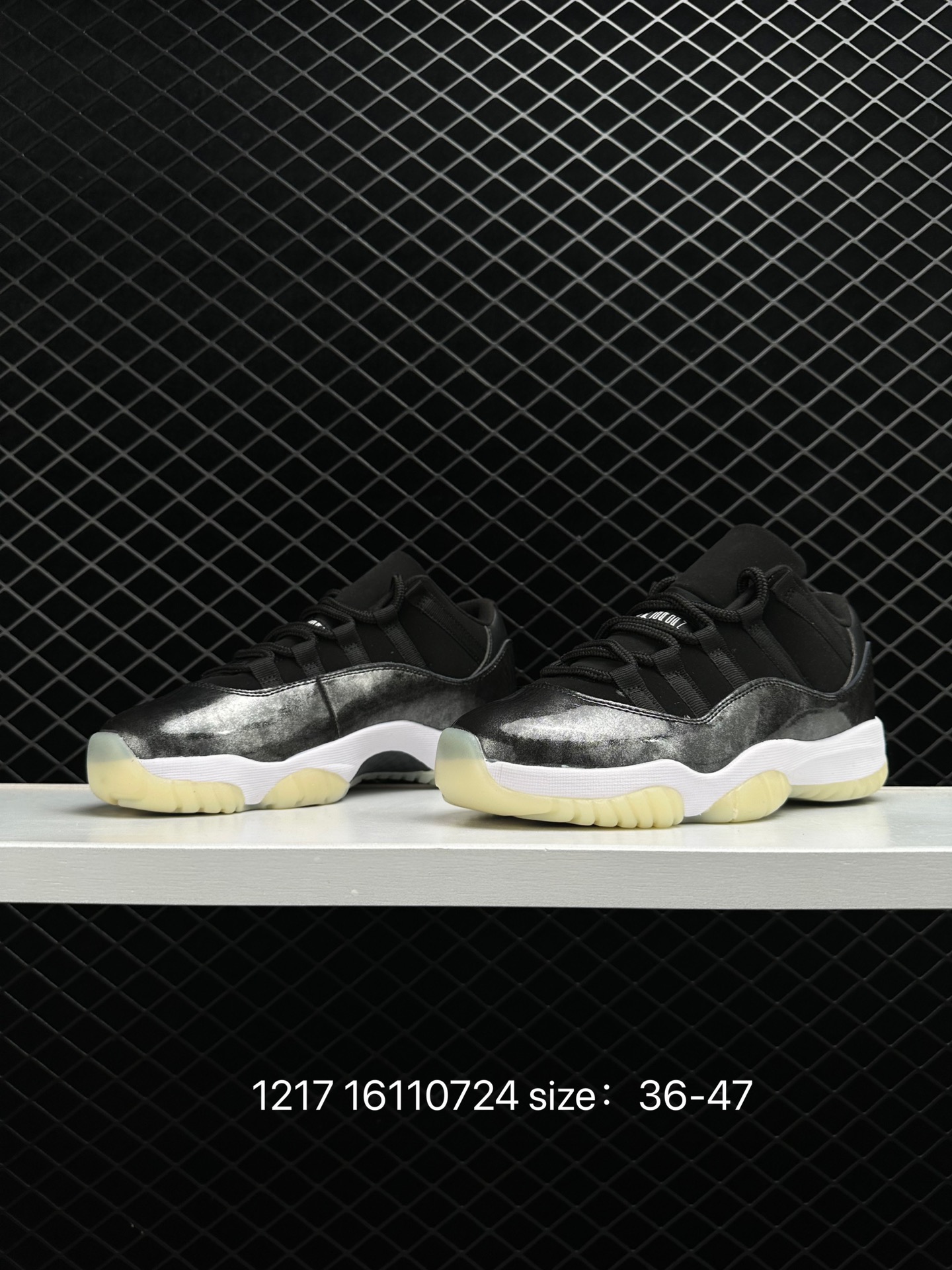 Air Jordan 11 Retro Low 